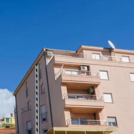 Apartment Apartman Orlica *